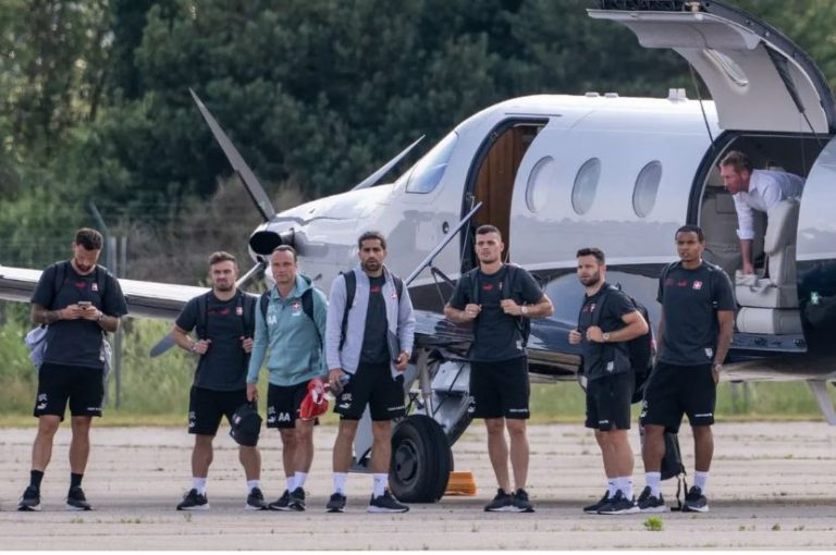 Zvicra udhëton për ndeshjen me Andorën me gjashtë avionë, kjo është arsyeja