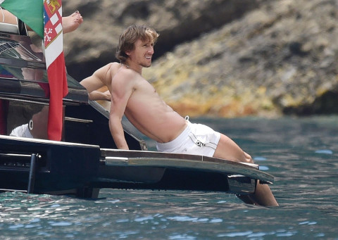 Më në fund, Modric gjen kohë për pushime
