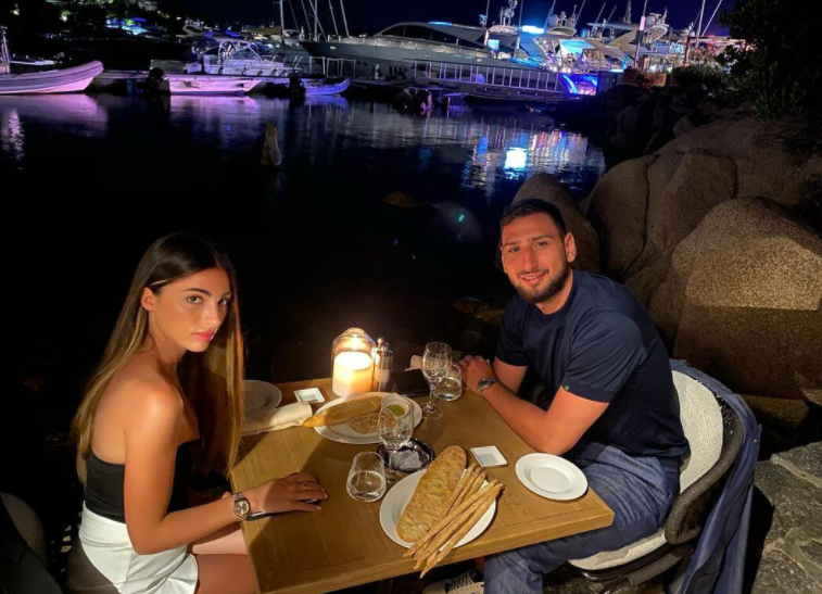 Donarumma me bashkëshorten përjeton tmerrin, hajnat i lidhin me litar
