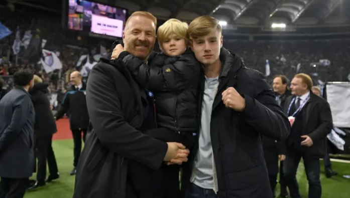 Zyrtare/ Djali i Igli Tares spostohet në Austri, ja me kë firmos!