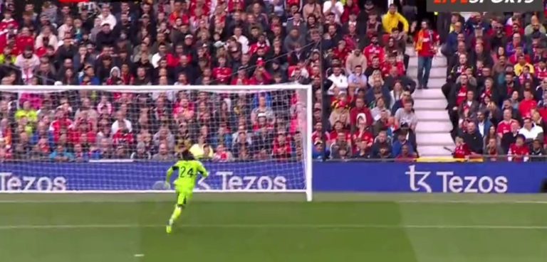 Onana ‘zhgënjen’ në ‘Old Trafford’, pëson gol nga mesi i fushës