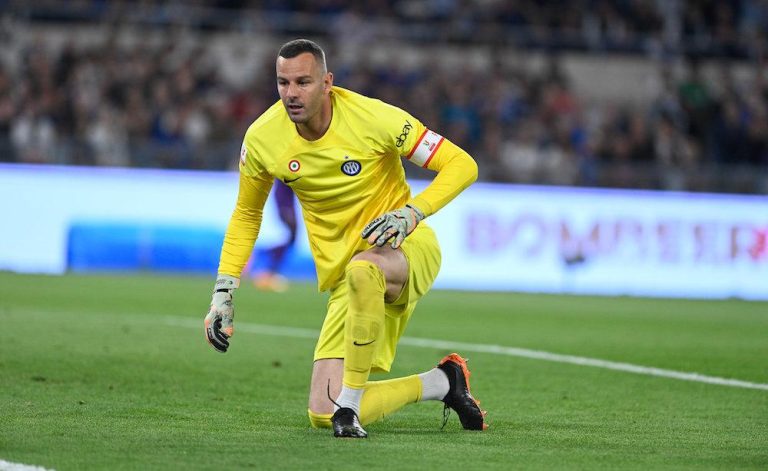 Handanovic largohet nga futbolli, merr një rol të ri te Interi