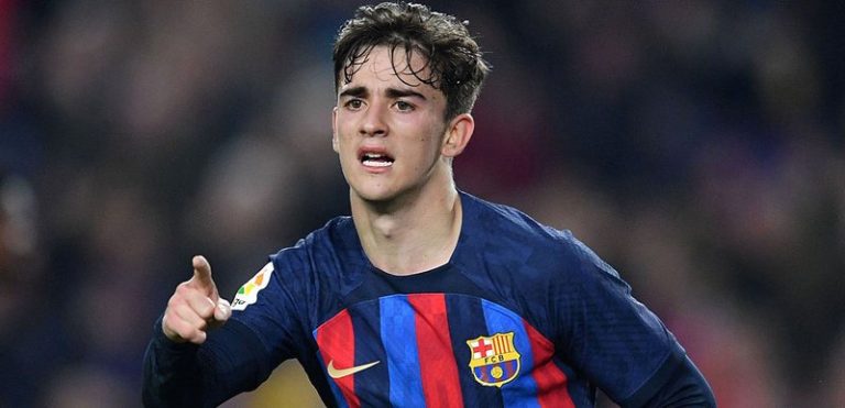 Gavi: “Nëna ime mërzitet, më qorton shumë nëse debatoj dhe grindem në fushë”