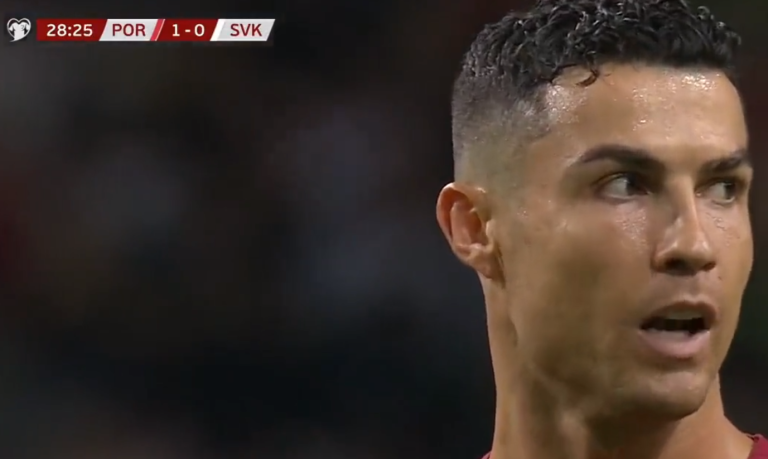 “Bismilah”, Ronaldo lutet para gjuajtjes së penalltisë ndaj Sllovakisë (VIDEO) 