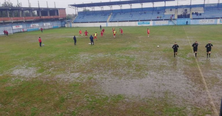 ZYRTARE: Shtyhet ndeshja Rabotniçki – Shkupi!