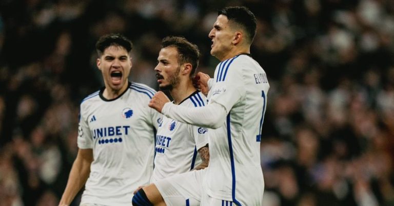 Shtatë gola, karton i kuq e përmbysje në rezultat, Copenhagen fiton ndeshjen e “çmendur” ndaj United