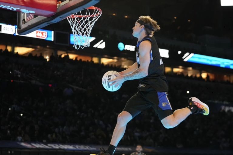 McClung fiton sërish garën e ngulitjeve në NBA, Lillard atë të trepikëshave