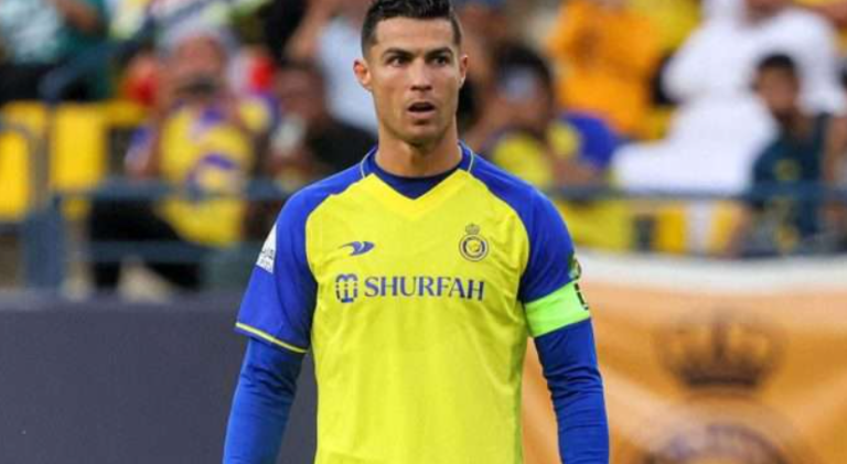 Quajeni “Agjenti CR7”, Ronaldo telefonon dy shokë që t’i bashkohen në Arabi