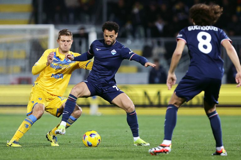 Lazio përmbys Frosinonen, shkëlqen me dygolësh Castellanos