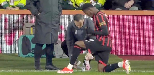 Në respekt të muajit të Ramazanit, ndalet Premierliga që një lojtar të prishë agjërimin