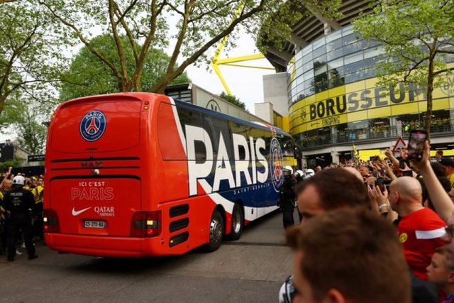 Autobusi i PSG-së la Mbappen në stadium pas humbjes me Dortmundin, ja arsyeja