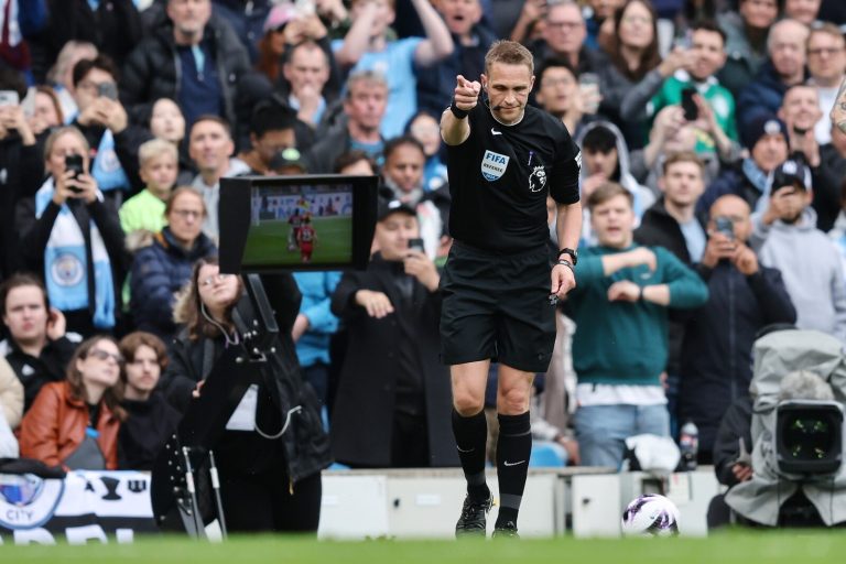 Sistemi VAR nuk preket, dështon iniciativa për ta hequr nga Premier League