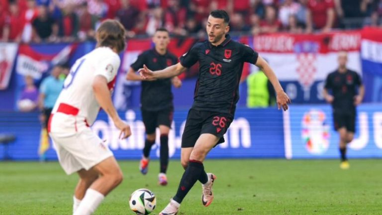 Arbër Hoxha para ndeshjes me Shqipërinë: Vështirë dhe emocionuese!