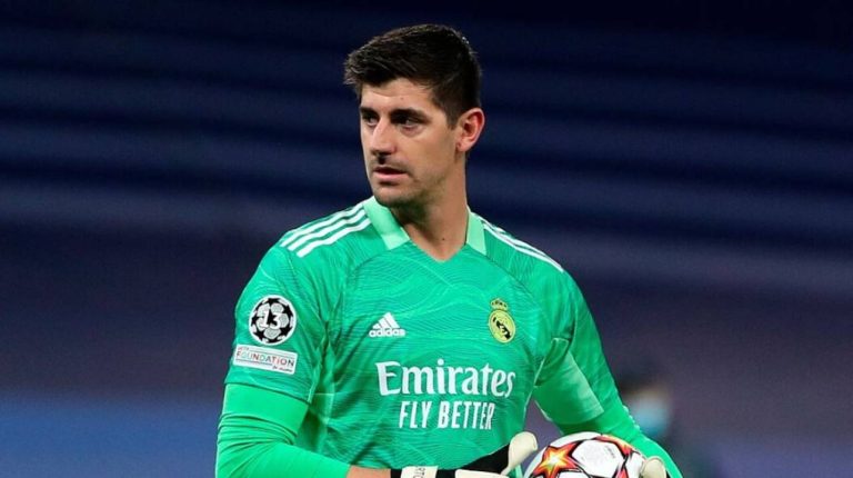 Courtois i qon selam Barcelonës para finales së Superkupës
