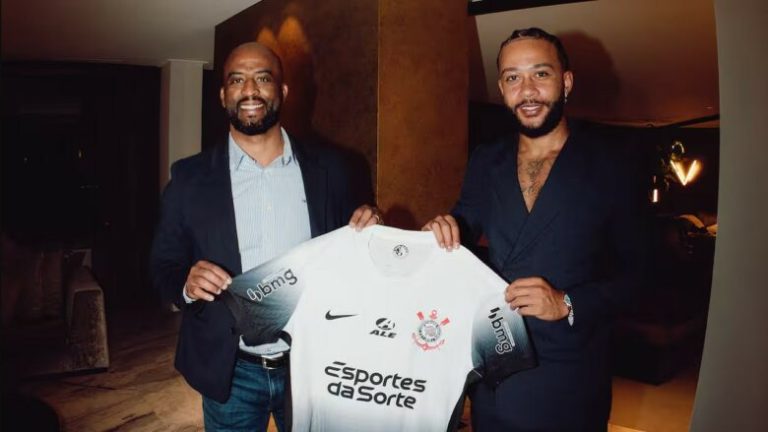 Depay shkruan historinë me kombëtaren e Holandes