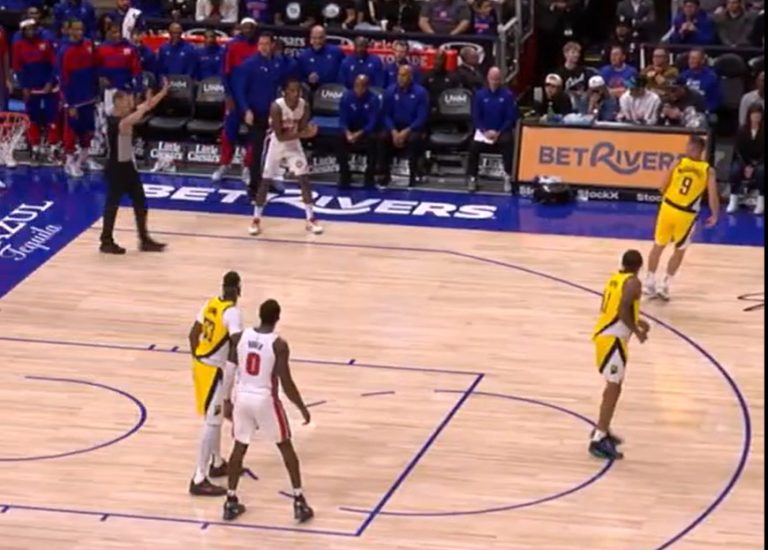 VIDEO/ Detroiti “kapet” me 6 basketbollistë në fushë kundër Indiana-s, reagojnë gjyqtarët