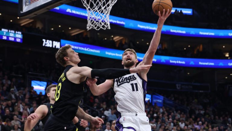 Golden State fiton me rezervat, Sacramento mposht Utah Jazz