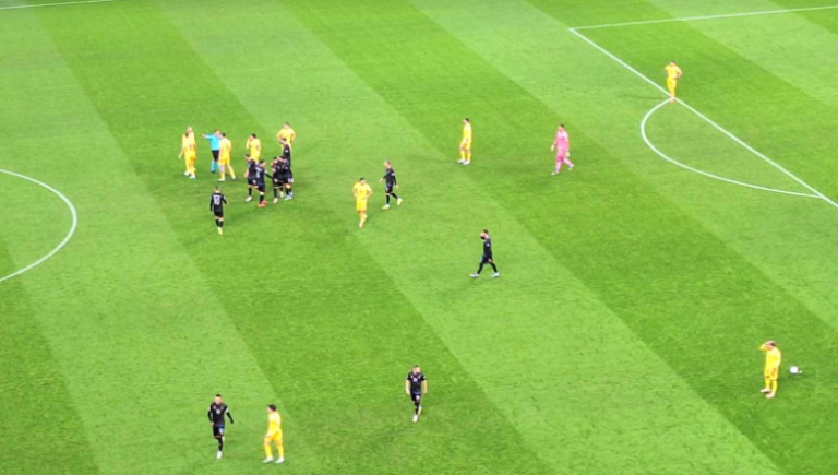 Zyrtarisht nuk vazhdon ndeshja Rumani – Kosovë: Dardanët refuzuan të dalin në fushë