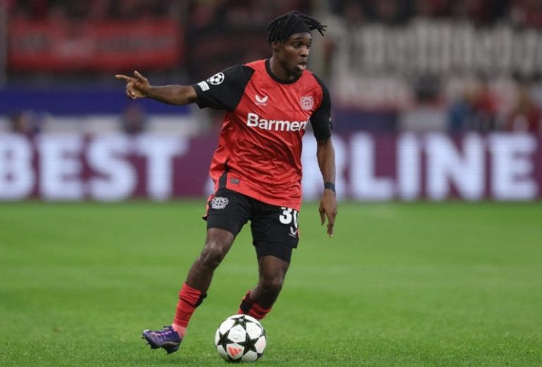 Liverpulli hyn në garë me Man. Sitin për mbrojtësin holandez te Leverkuzeni