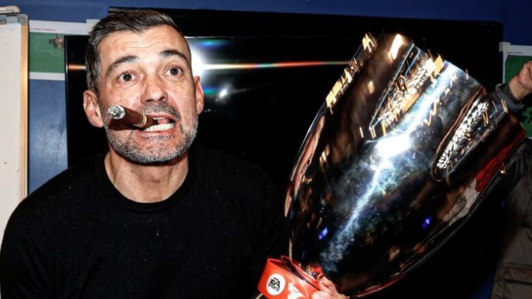 Conceicao fiton trofeun më shpejt se çdo trajner i Milanit që nga viti 1930 