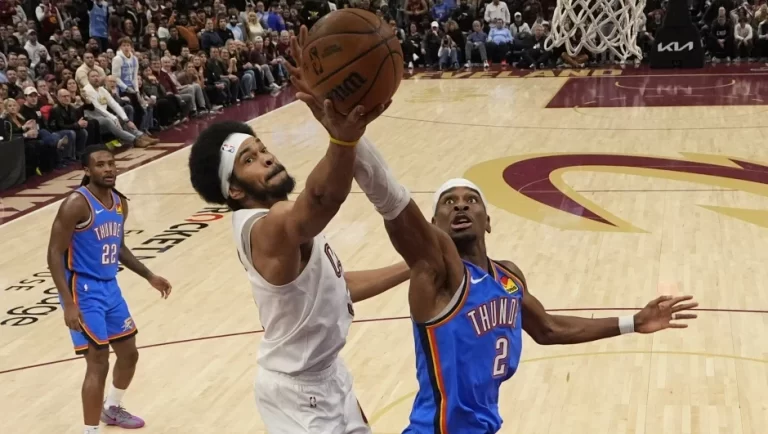 Cleveland fiton duelin e kryesuesve në NBA, Milwaukee e Denver bëjnë detyrën ndaj rivalëve