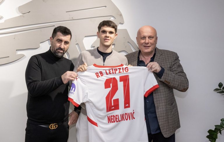 Sedat Duraki, agjenti shqiptar që realizon një mega transferim nga Aston Villa te RB Leipzig 