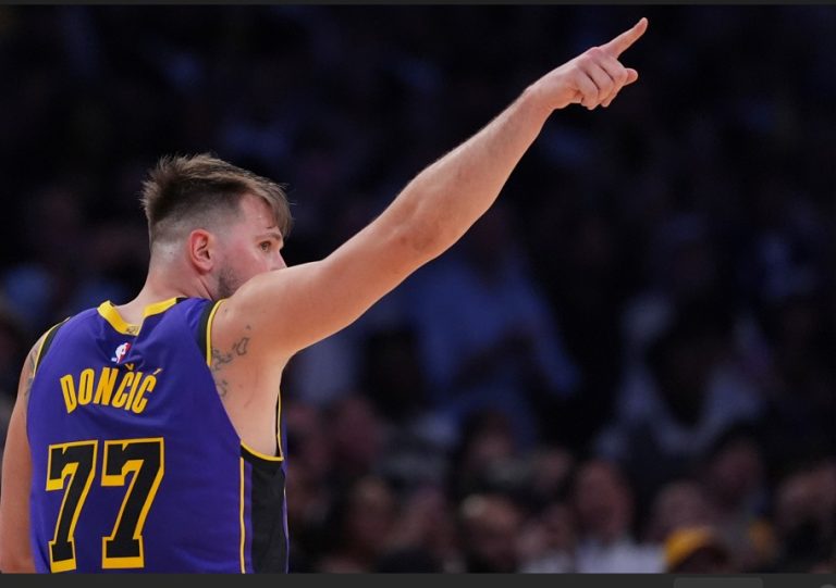 Luka Donçiç shkëlqen me ‘triple-double’ ndaj ish-skuadrës së tij