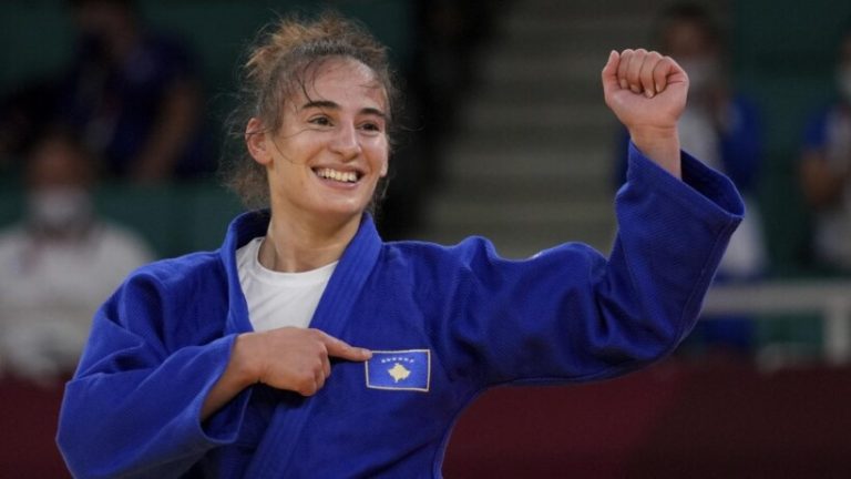 Nora Gjakova fiton medaljen e argjendtë në Paris