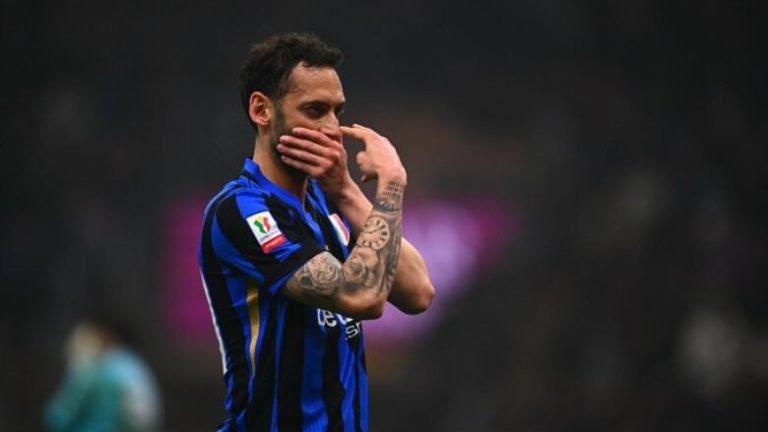 Galatasaray mund të mbetet duarthatë, Al-Hilal në garë për Calhanoglun