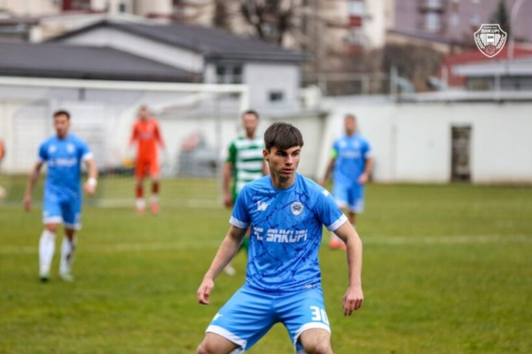 Andi Ismaili, debutuesi më i ri në historinë e Shkupit