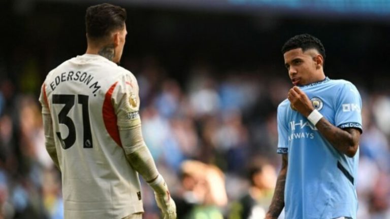 Tre kontinente, 10 ndeshje, 26,000 km- kjo është ajo çfarë i pret yjet e Man Cityt pas një muaji e gjysmë