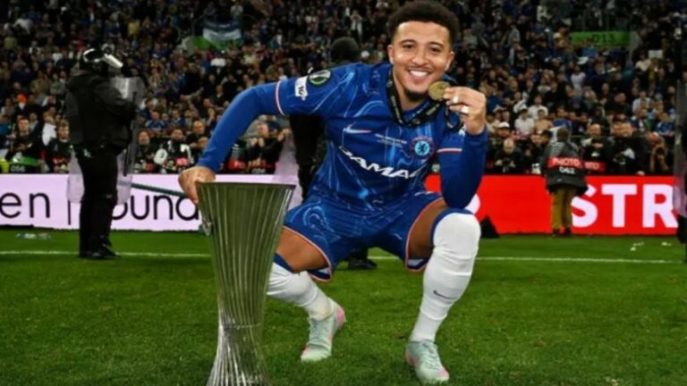 Chelsea merr vendimin përfundimtar për të ardhmen e Jadon Sanchos