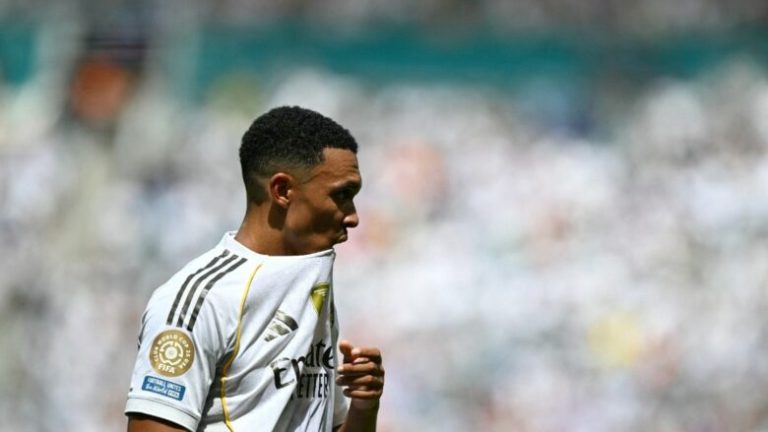 Pse mungon Alexander-Arnold përballë PSG-së 