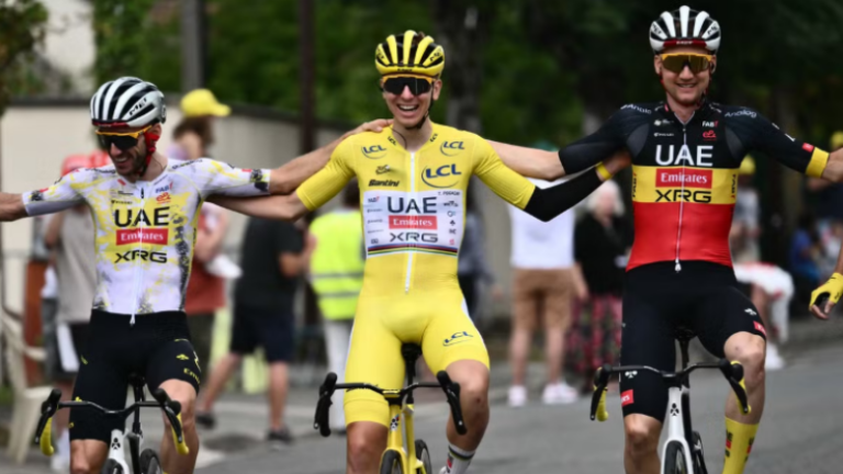 Tadej Pogacar fiton “Tour de France” për herë të katërt 