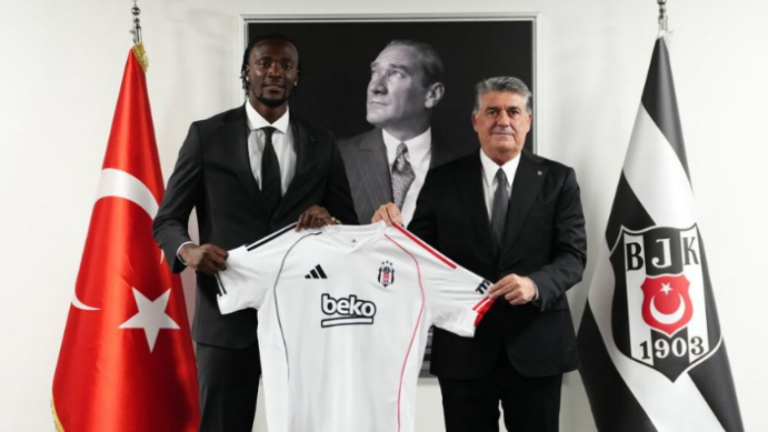 Zyrtare: Abraham transferohet te Besiktasi