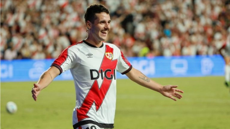 E turpshme, futbollisti i Rayo Vallecano, merr mesazhin tronditës: Të raftë kanceri dhe vdeksh në fushë 