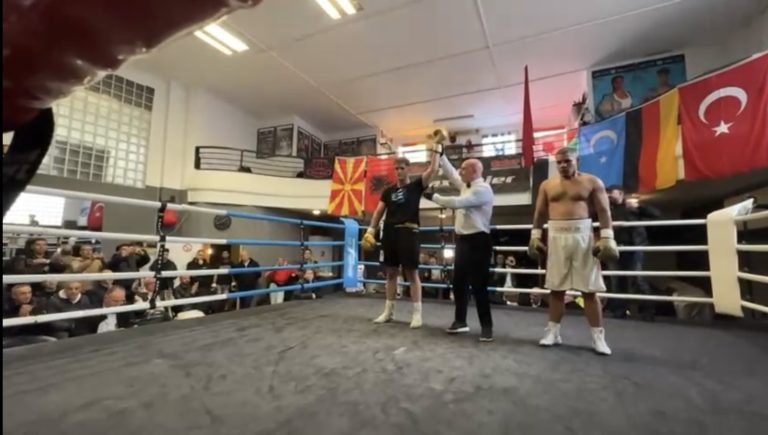 Benjamin Imeri regjistron fitoren e 13-të në boksin profesionist në Frankfurt  