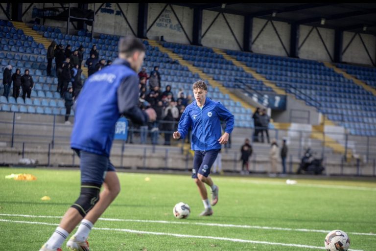 Shkupi nis stërvitjet me përkrahjen e fuqishme nga “Shvercerat”