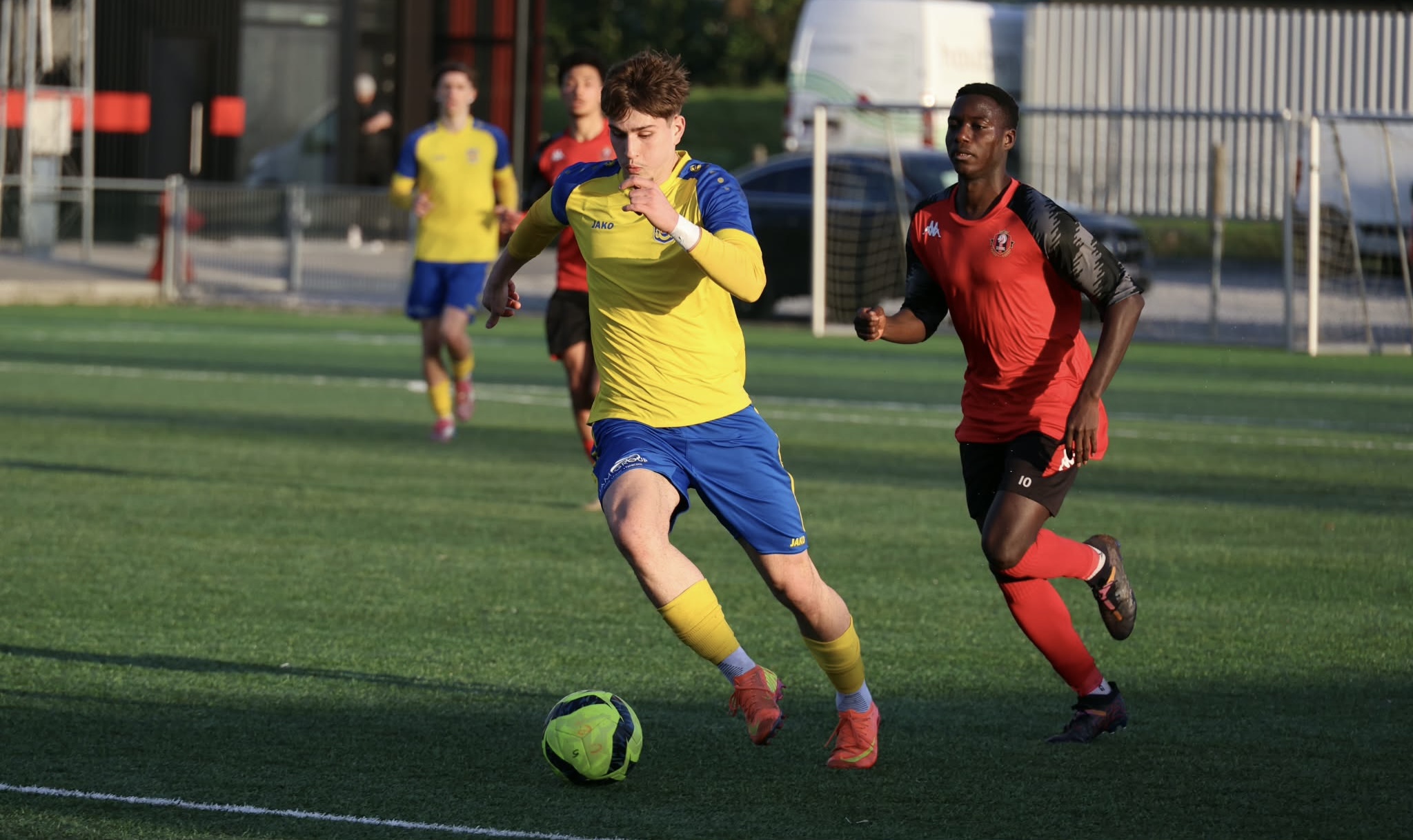 djaloshi-me-prejardhje-nga-kumanova-ne-eliten-e-futbollit-te-te-rinjve-ne-belgjike-njihuni-me-erjon-saliin